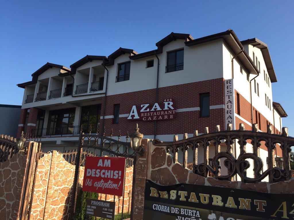 Complex Azar Galaţi Exterior foto